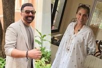 Sunny Deol, Dimple Kapadia Get Clicked Exiting Eye Clinic In Mumbai, Video Goes Viral